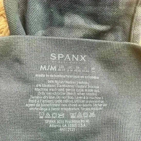 Spanx Look  At Me Now Seamless Leggings- Black Camo size M - Picture 6 of 7